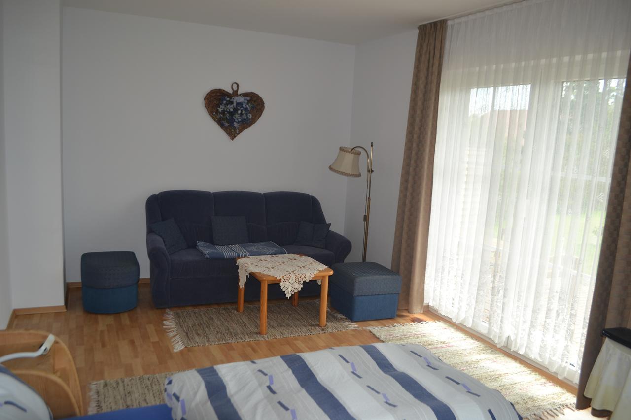 Haus Caecilia Apartment Варменщайнах Екстериор снимка